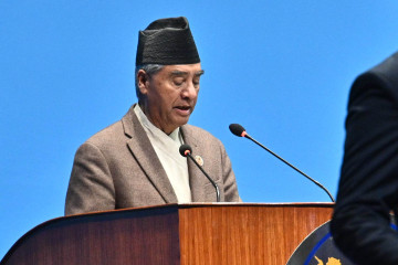 ओलीजीले फेरि संसद विघटन गर्न सकिने बताउनुभयो, प्रचण्डका लागि यो परीक्षणको घडी हो : देउवा  